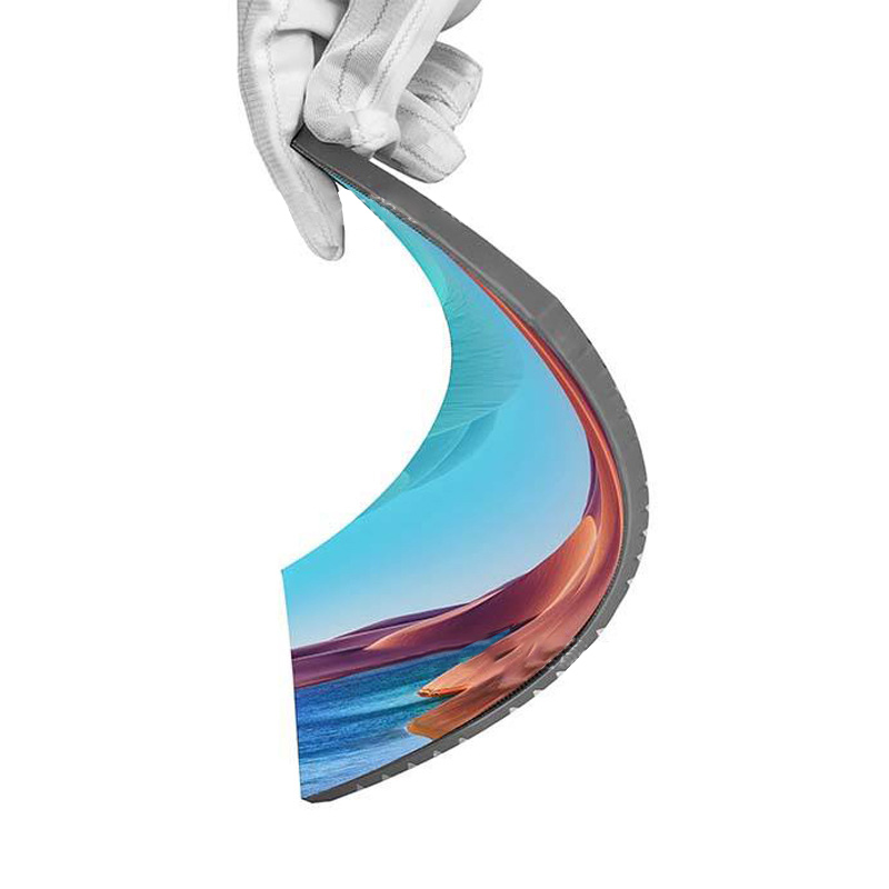 LED软模组，也被称为LED柔性屏或LED软屏，是一种采用柔性材料制作的LED显示屏。其特点主要体现在以下几个方面：